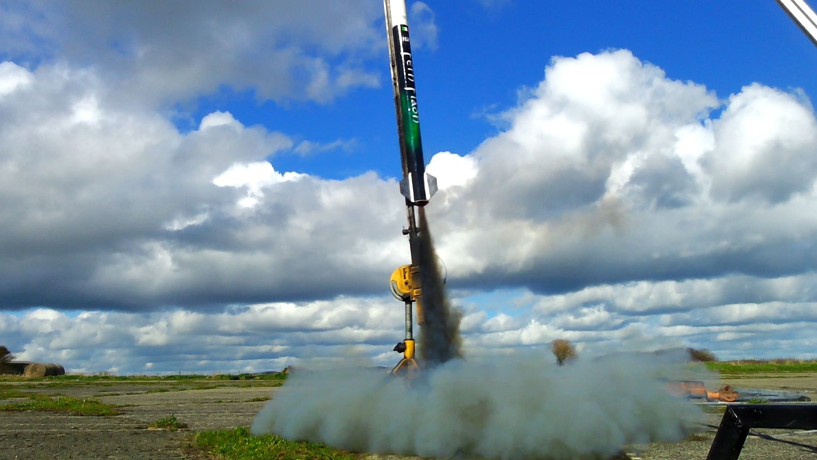 Feth Fiada lifting from the pad during a CO2 recovery test flight