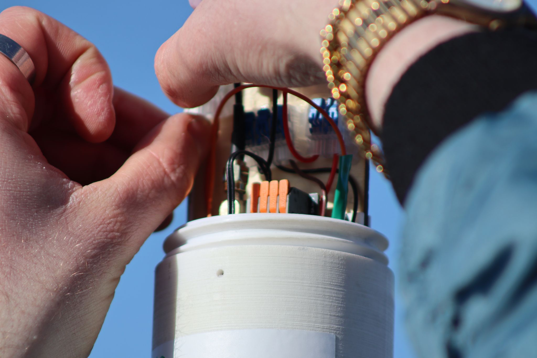 Electronics being integrated into the Sguaba Tuinne test vehicle